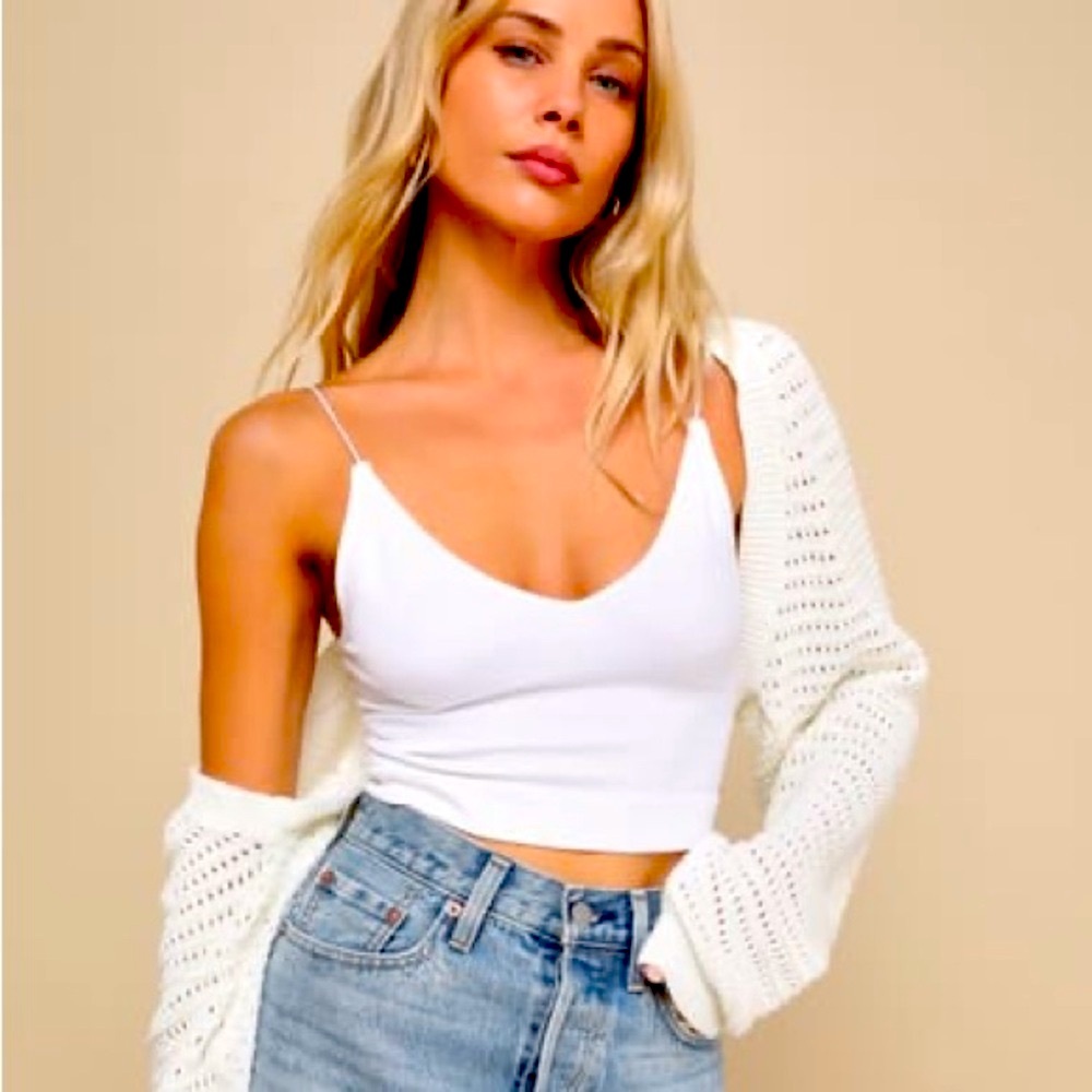 VICI BOUTIQUE SCOTTSDALE BRAMI IN WHITE! A Staple Piece For Your Closet!❤️